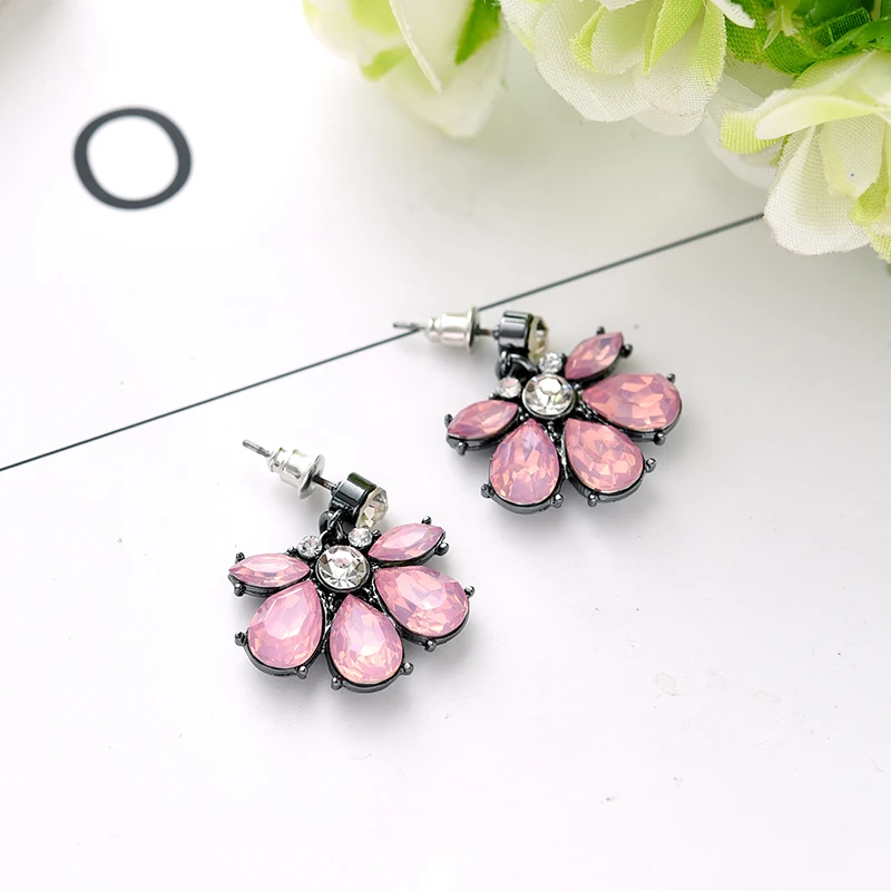 Acrylic Crystal Stone Flower Petals Drop Earrings Fashion Rhinestone Stud Piercing Earrings Women Jewelry