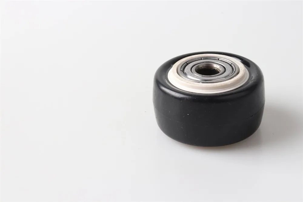 1 Set of Plastic + Metal High Speed Wheelie Bar Anti-roll Wheel for HSP 94108 94111 94188 110 Scale RC monster Car Accessory
