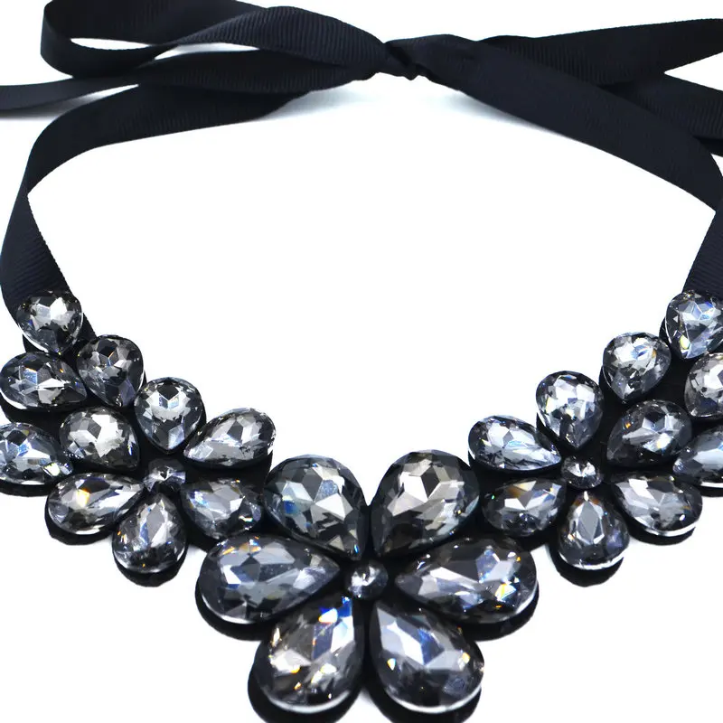 Luxury fashion short statement collar necklace and pendant MultiColor Flower fashionable woman Jewelry Gift