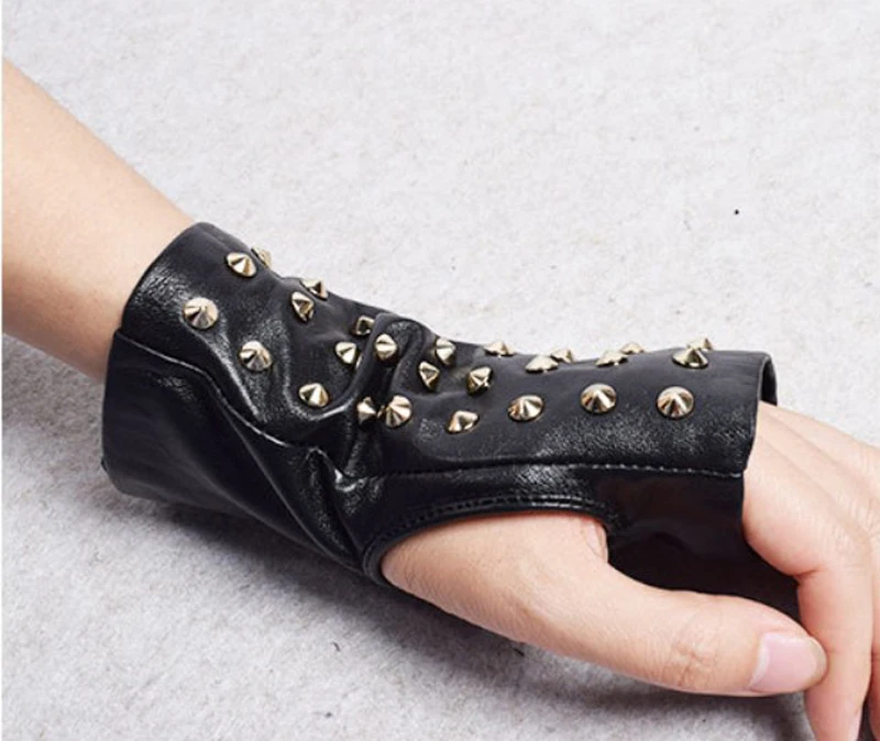 RY852 Women Novelty Soft  Real Sheepskin Fingerless Black Gloves Femme Real Leather Golden Rivets Hip Hop Locomotive Mittens