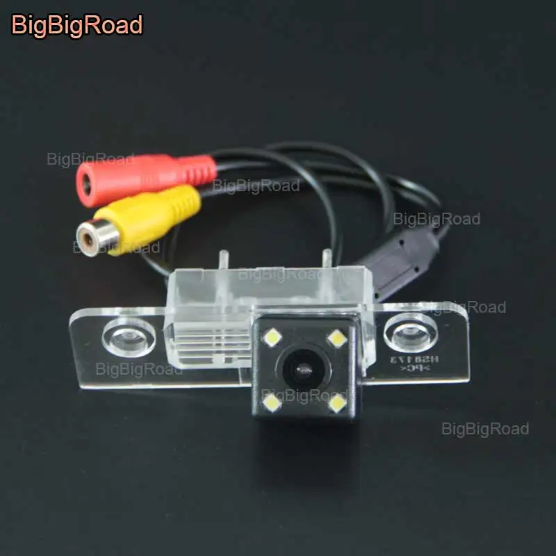 

BigBigRoad Car Intelligent Dynamic Track Rear View Camera For Skoda Octavia 2008--2013 / Ford Mustang GT / CS 2005~2014