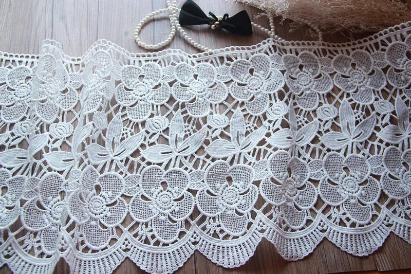 3yards / lot  DIY handmade Patchwork- clothing excipients / white cotton lace / openwork water-soluble lace width 27cm GRL0425