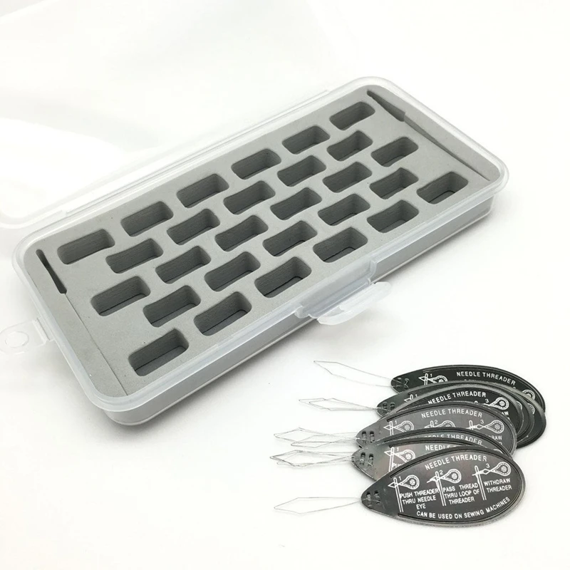 Bobbin Box Plastic 28 Slot Plus 10 pcs needle threaders  5BB5372