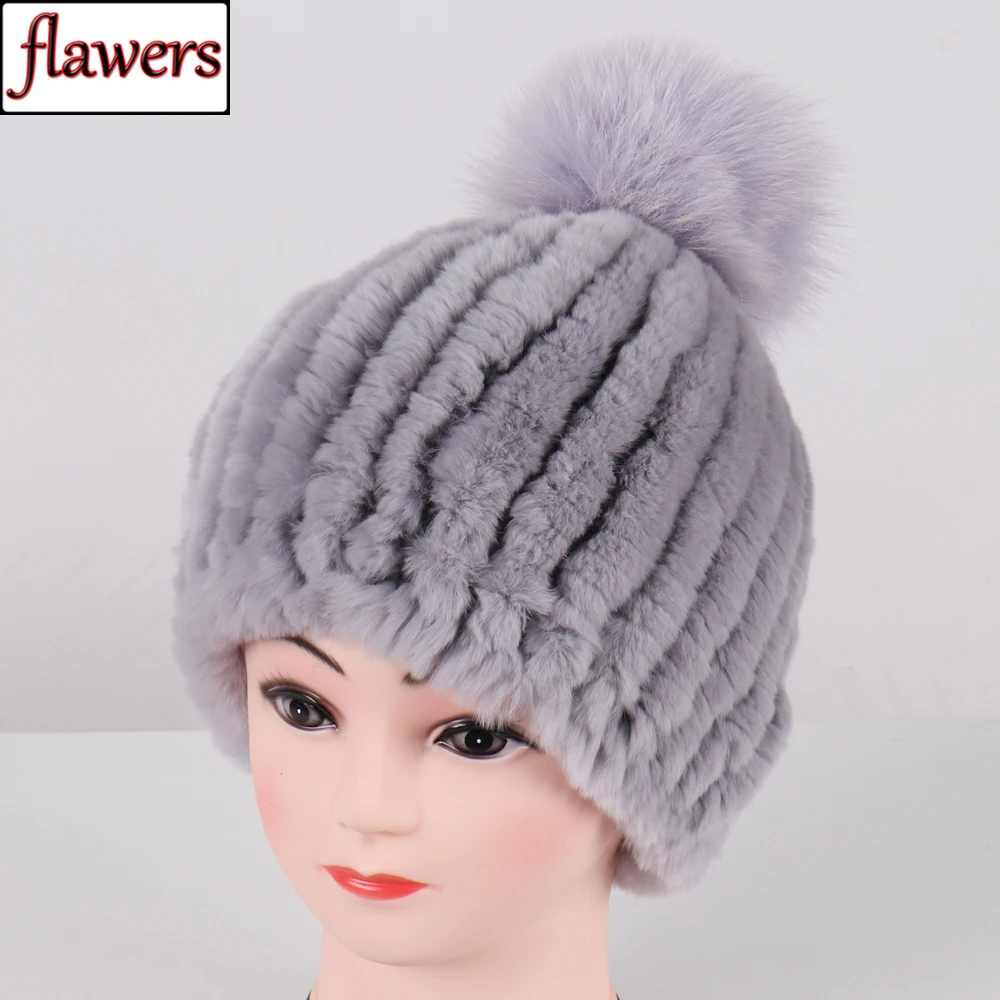 جيد مطاطا حك الثعلب كرة فرو القبعات للنساء مخطط الطبيعية ريكس الأرنب الفراء قبعات الشتاء الفتيات موضة الفراء الحقيقي قبعة صغيرة