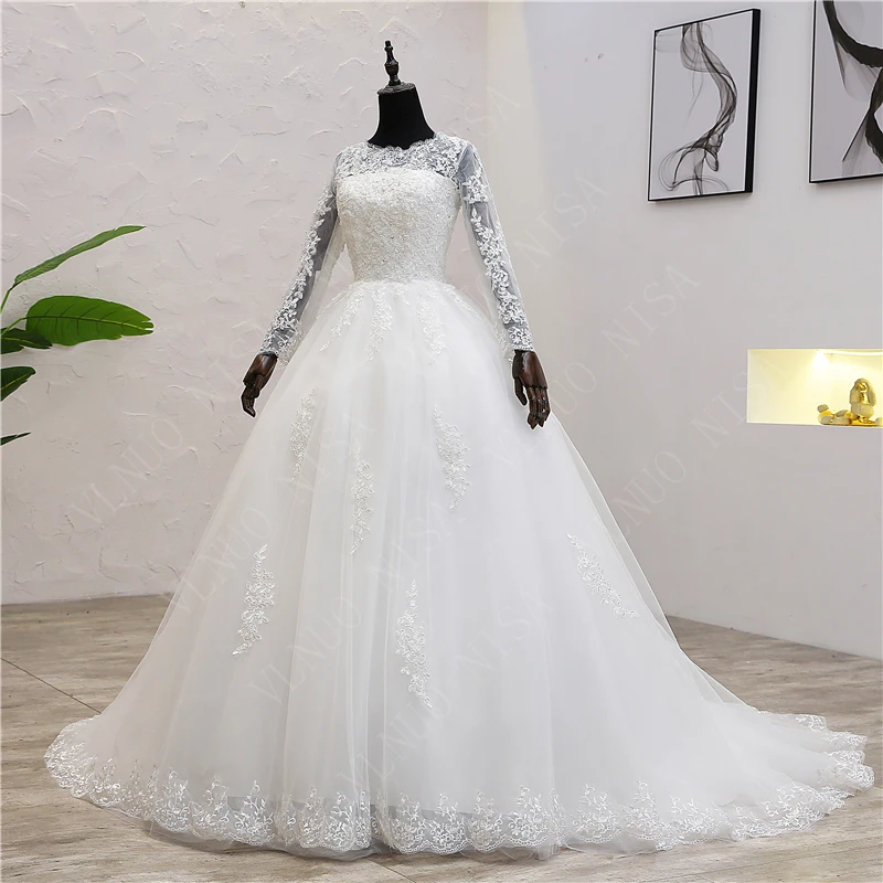 

Lace Embroidery Long Sleeve Muslin White Wedding Dress Sweet Ivory Bridal Ball Gowns Zipper Buttons Train vestido de noiva