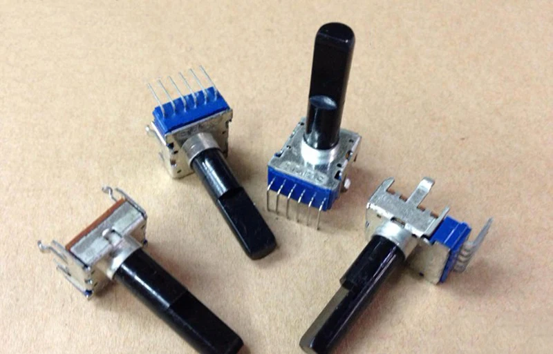 Potenciómetro de tono de volumen original japonés tipo ALPS12, 50K, 12mm, eje aislado Vertical, serie RK12L, HIFI, bricolaje