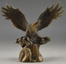 

copper SUPERB HANDWORK OLD HAMMERED LUCKY STATUE EAGLE COLLECTABLE DECOR cooking tools Decoration Brass BRASS decoration