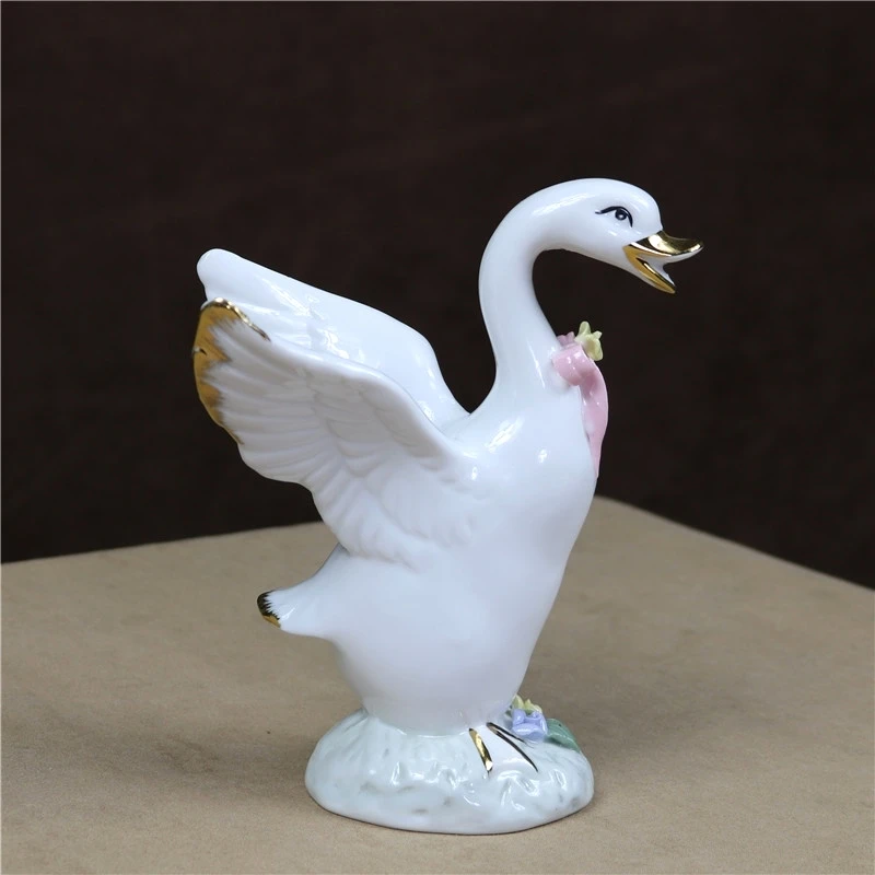 Porcelain Swan Soprano Figurine Ceramic Dressed Swan Sculpture Room Animal Decor Art and Craft Ornament Accessories Furnishing