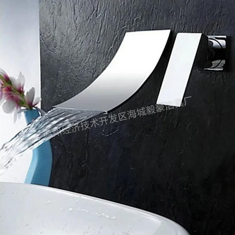 

2016 Water Tap Robinet Salle De Bain European Single Hot And Cold Water Falls Into The Wall Concealed Copper Basin Faucet Body