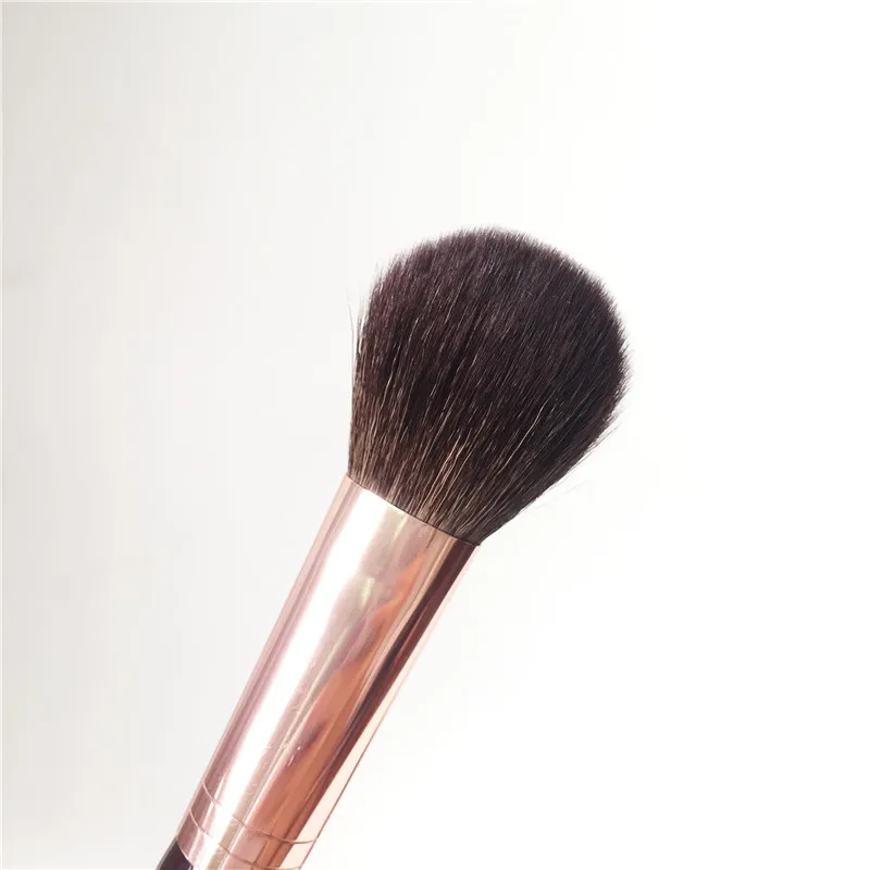 The Blusher Makeup Brush - Soft Natural Hair Cheek Highlighter Powder Blush Brush - Beauty Cosmetics Tool