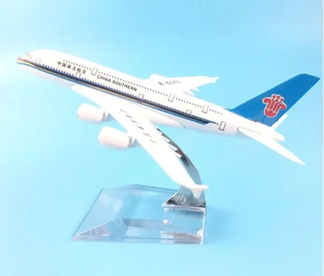 16CM A380 CHINA SOUTHERN METAL ALLOY MODEL PLANE AIRCRAFT MODEL TOY AIRPLANE BIRTHDAY GIFT