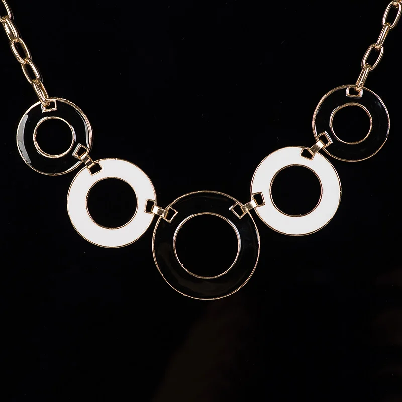 New Design Fashion Women Beads Enamel Hollow out roundness  Chain Golden Necklace for women gift #N053