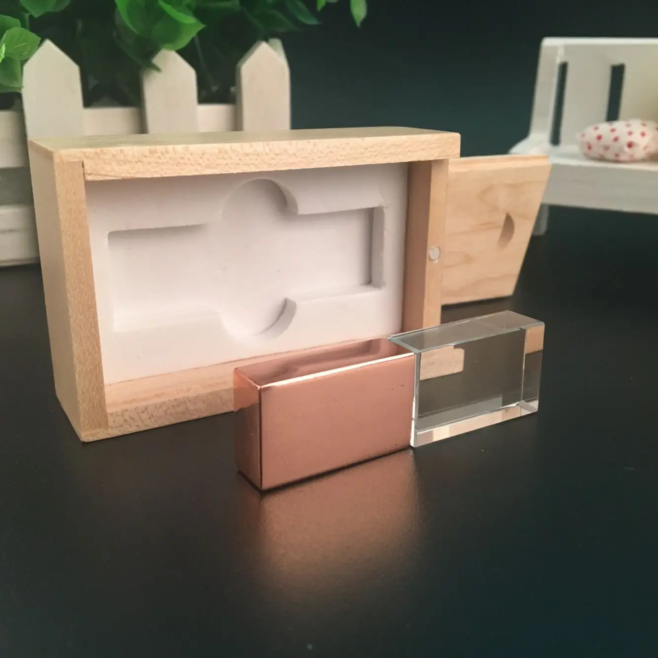 USB 2.0 مخصص كريستال فلاش حملة صندوق خشبي محرك فلاش usb