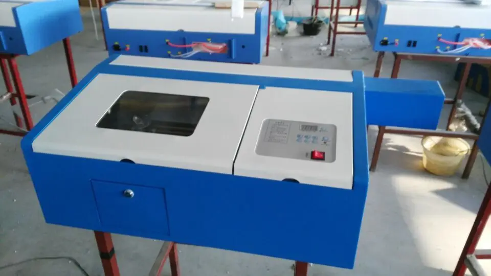 Laser cnc roter Fedex Freeshipping! CO2 50 W LASER INCISIONE MACCHINA di TAGLIO INCISORE, Certificazione CE!