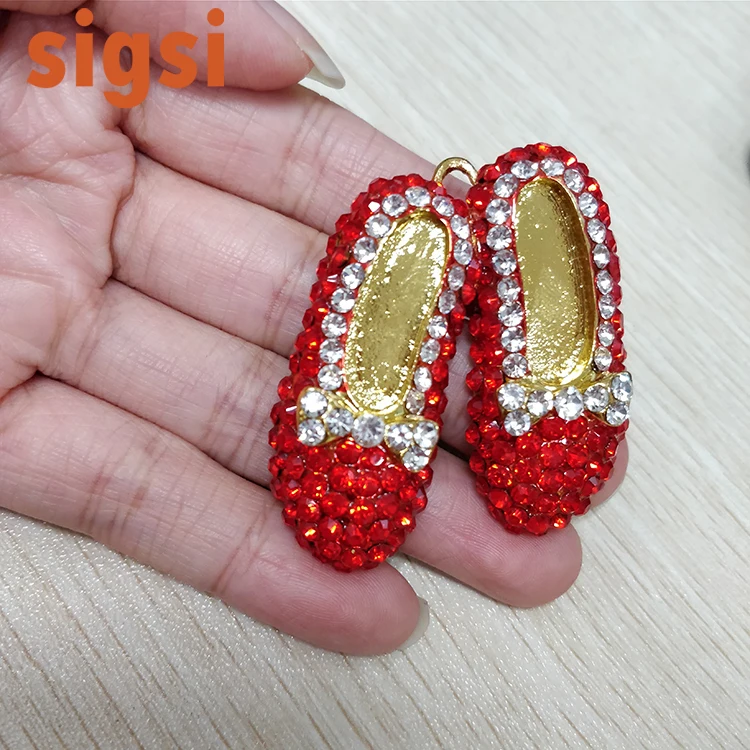 

20pcs/lot free shipping vintage style 50mm gold tone crystal high heel with bow pendants for Diy necklace