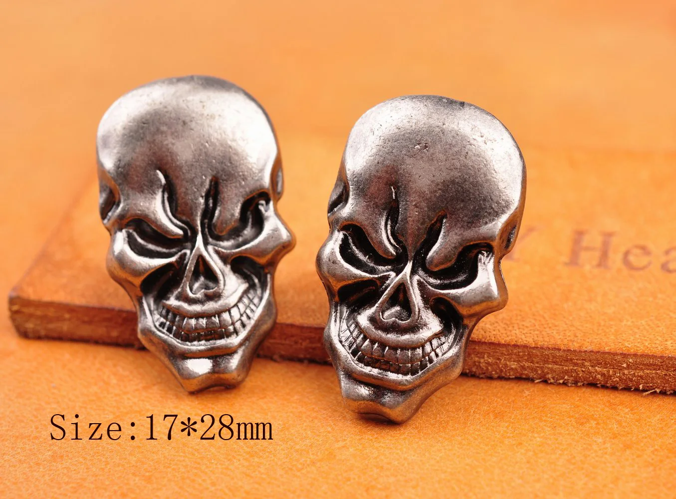 10X Heavy Antique Silver Biker Punk Skull Head Skeleton Leathercraft Bracelet Belt Bag Shoes Hardware CONCHOS Screwback