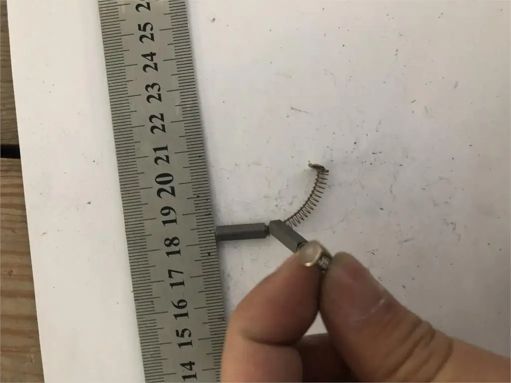 2 шт., универсальные щетки для электродвигателя, 4x4x15 мм