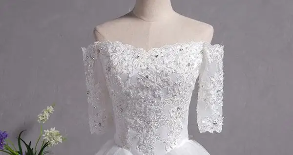 BANVASAC 2018 Appliques Del Merletto Boat Neck Abito di Sfera Abiti Da Sposa Cristalli Vintage Mezza Manica Corte Treno Abiti Da Sposa