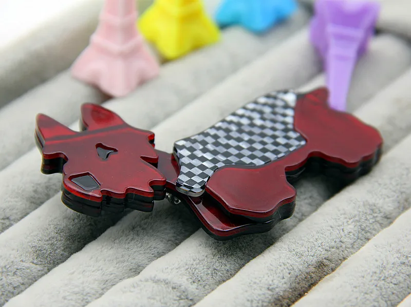 FishSheep New 2018 Animal Acrylic Brooches For Women Resin Cartoon Corgi Dog Brooch Pins Scarf Buck Clothes Accessories Jewelry
