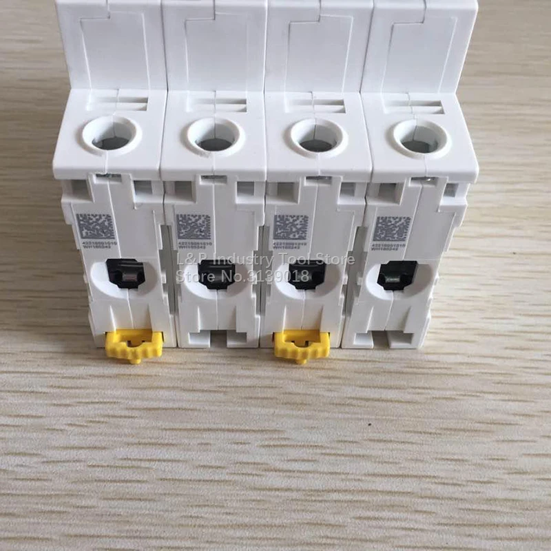 100% Mới Chính Hãng Schneider IC65N 4P C63A A9F18463 Hút Chân Không Mini Cầu Dao Tự Động MCB Acti 9 Loại C