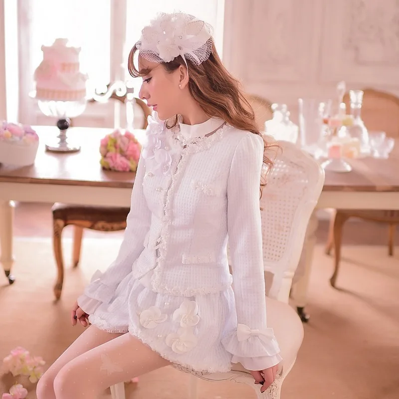 

Princess sweet lolita coat Candy rain Autumn gentlewoman lady white lace pearl Flower nail bead Short coat C15CD5860