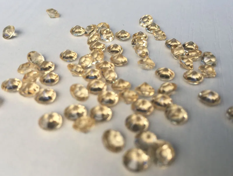 

Free Shipping 4.5mm 10000pcs Dreamlike Acrylic Champagne Diamond, Wedding Favors and gifts, Wedding Decorations Supplies