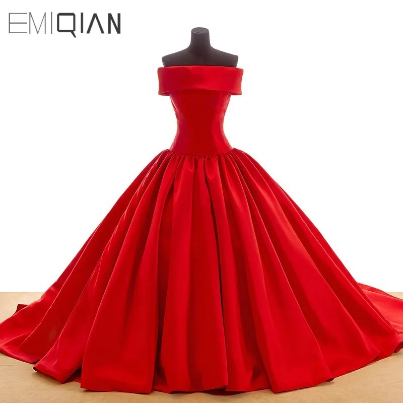 

Real Pictures Popular Ball Gown Boat Neck Red Satin Evening Dress