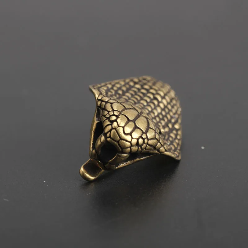 Vintage handmade Copper Cobra Head Keychains Pendant Retro Brass Snake Key Chain Belt Hang Cloth Hook Buckle Keyring Accessories