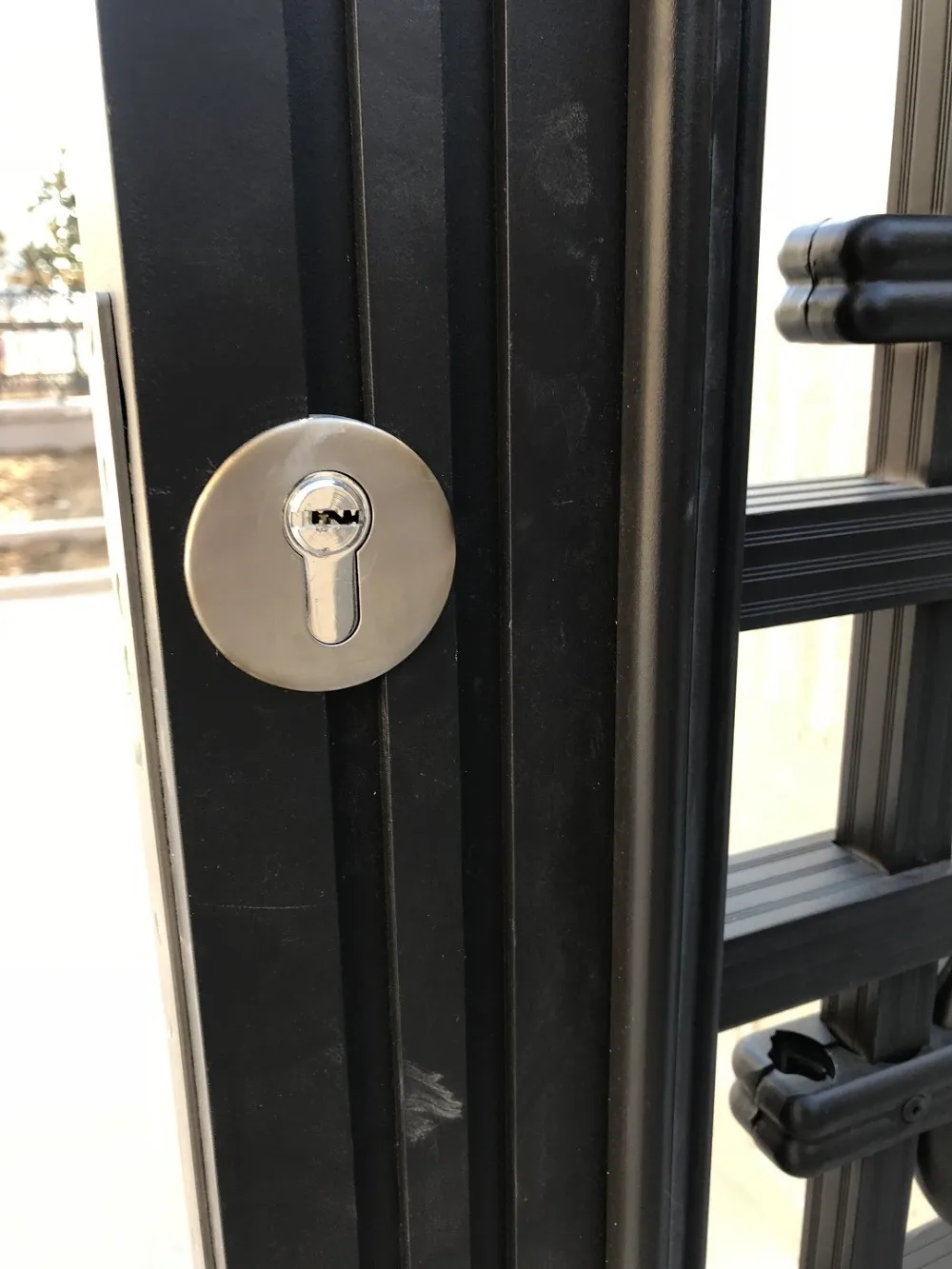 Parafuso elétrico de segurança com cilindro