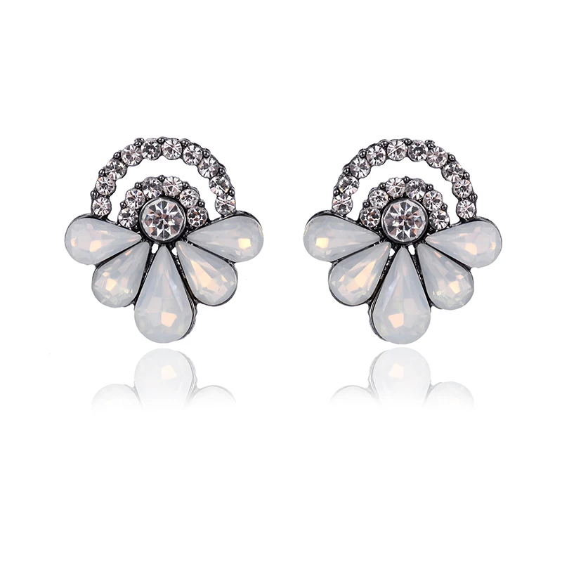 LUBOV Colorful Crystal Petals Women Rhinestones Stud Earrings Elegant Flower Piercing Earrings for Girls Party Jewelry Gift
