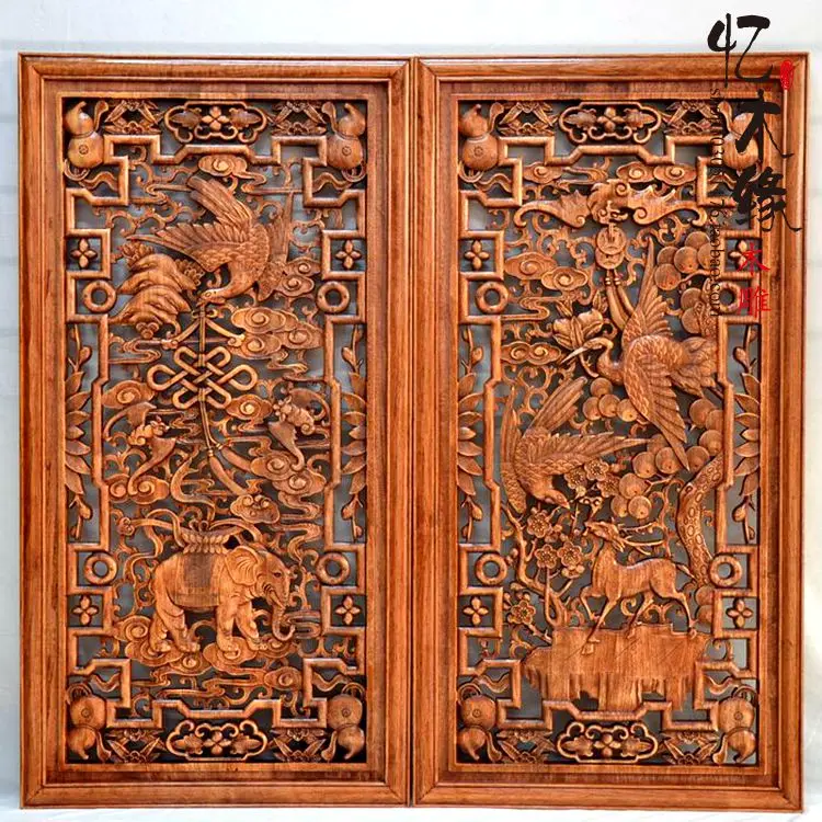 Dongyang woodcarving camphor wood wood vertical screen auspicious Chinese style decoration wall hanging screen entrance mural.