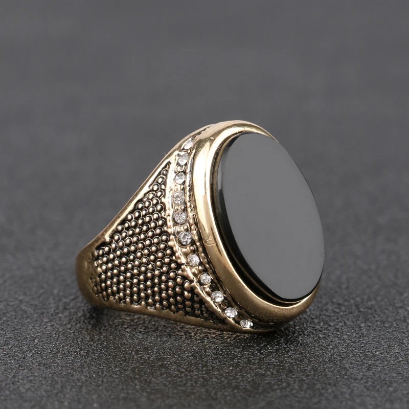 2018 New Arrivals Indian Jewelry Vintage Big Signet Wedding Ring Big Crystal Black Red Stone Gold Rings Men Accessories