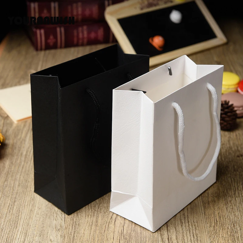 10/20pcs/lot White Black Highest Simple Paper Gift Bag Kraft Paper Candy Box With Handle Wedding Birthday Party Gift Package