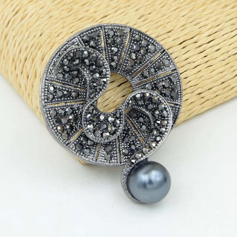 Luxury Black Color Alloy Vintage Stylish Brooch For Men And Women Fantastic Lady Clothes Jewelry Accessories Pins