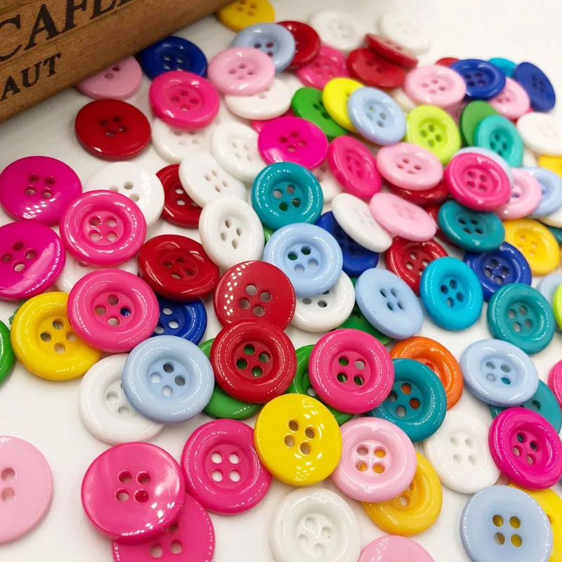 50/100Pcs 18mm 4 Holes Round Mixed Resin Buttons Decorative Sewing Buttons Scrapbooking Crafts Sewing Accessories PT59