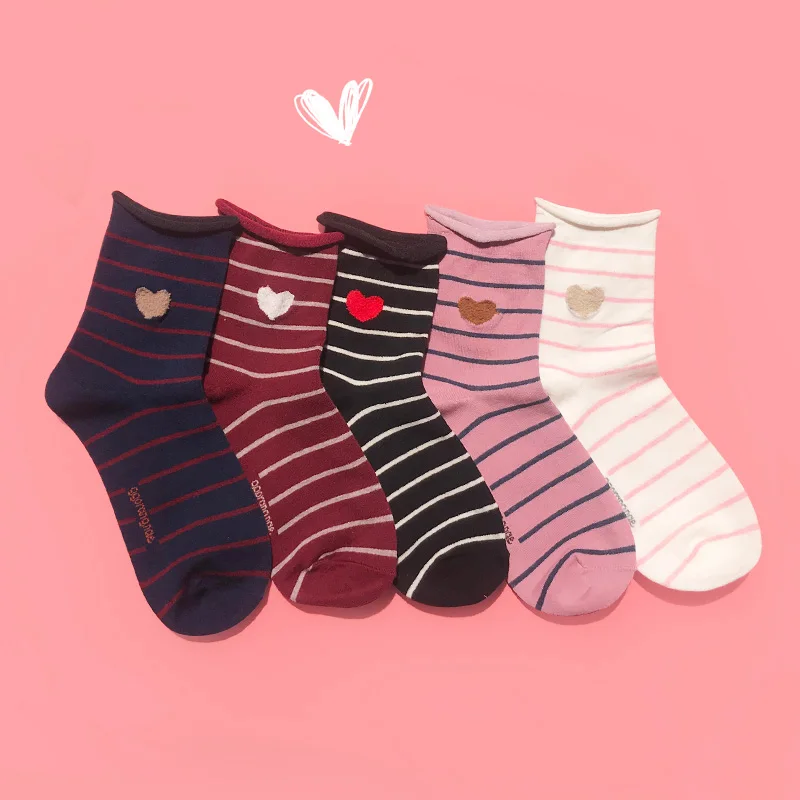 SGEDONE frauen socken harajuku kawaii Horizontale Liebe Muster Dame Socken Streifen Lose Liebe Nahen Rohr Frauen Socken