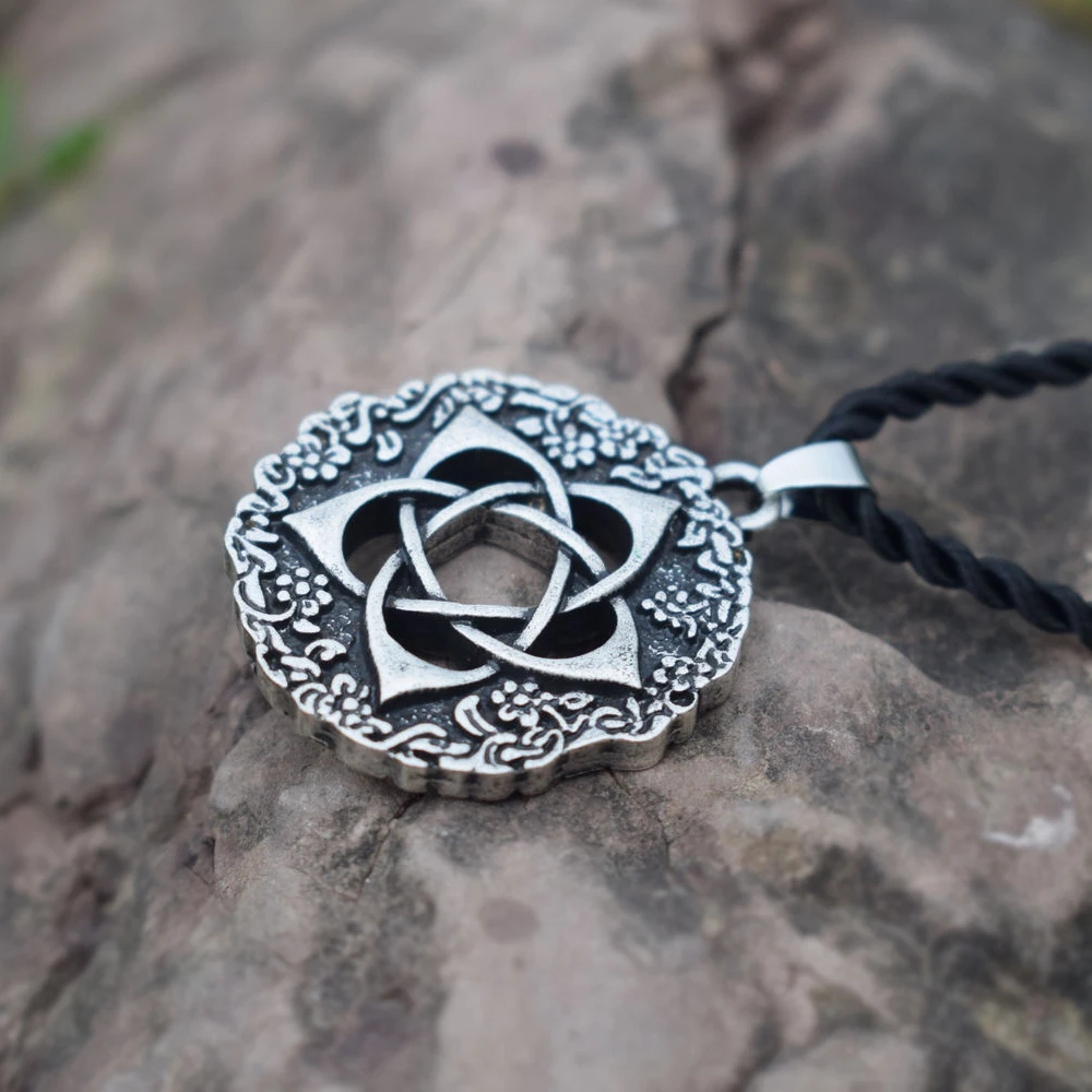 SanLan lotus flower pentacle flower pentagram pendant necklace