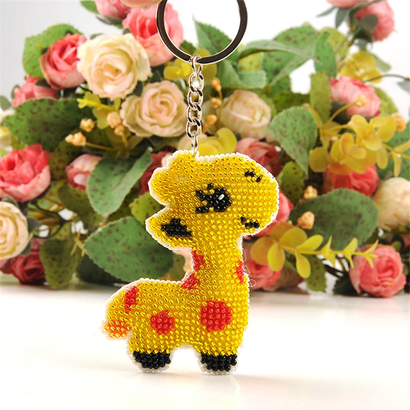 Fashion Beads Toy Children Adult Diy giraffe with beaded key chain cartoon cross-stitch hand bag car keychain 2018 new wholesale