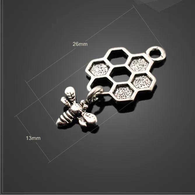 Hot sell 10 Pieces/Lot 26mm*13mm Alloy Antique Silver Plated Delicate Bee charm Animal Honey Bee Charms For Jewelry Making