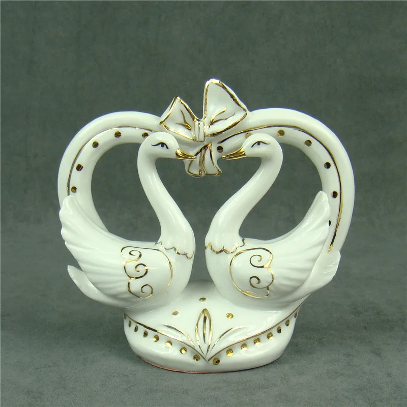 Porcelain Swan Consort Statue Gilt Ceramics Cygnet Figurine Love Token Decor Handicraft Ornament Present for Wife and Husband