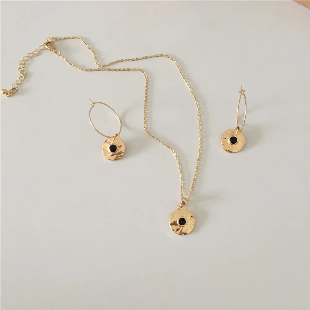 Trendy Gold Color Hoop Earrings in Hammered Disc Black Enamel Charm Tiny earrings for Women boucles d oreille femme 2019