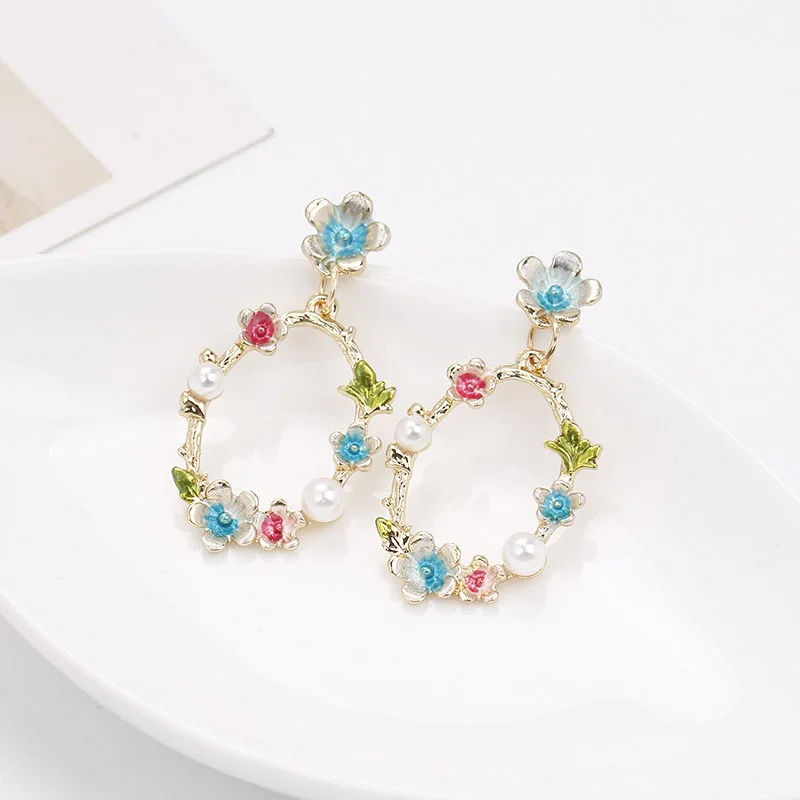 Trendy Hollow Oval Flower Drop Earrings For Women Girls Sweety Enamel Pearl Statement Dangle Earrings Femme Boucle doreille