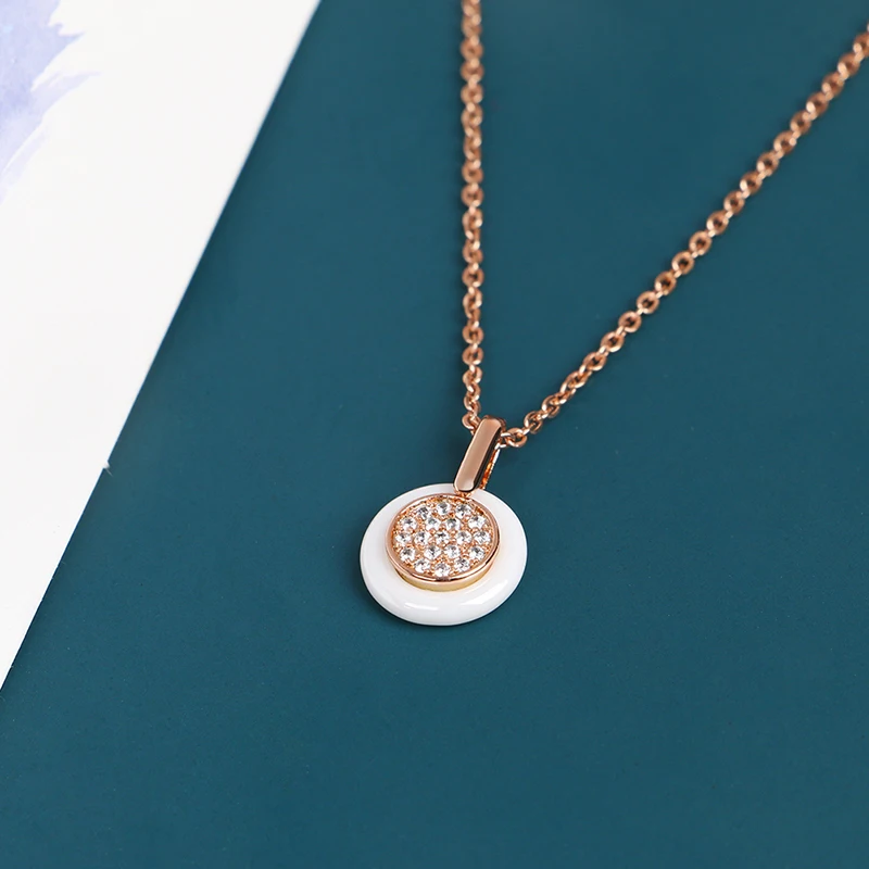 Exquisite Rose Gold Color White Cubic Zirconia Ceramic Round Necklace Pendants for Women Fashion Jewelry With Free Chain Jewelry