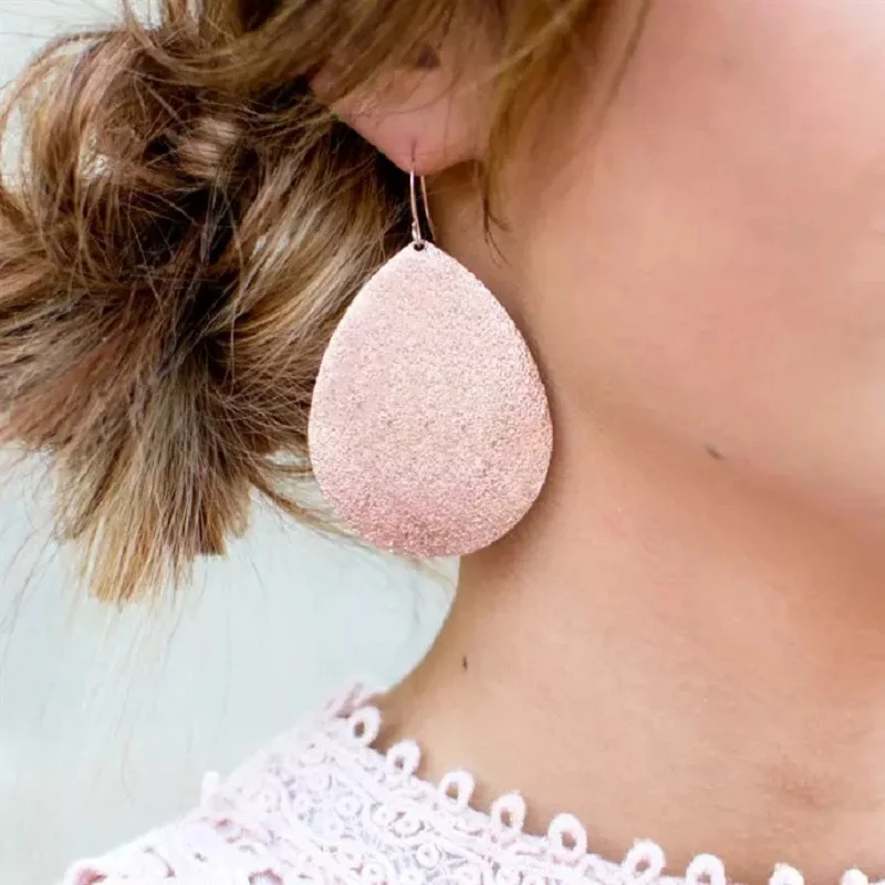 

New Designer Inspired Small Metallic Teardrop Dangle Earrings for Women Simplistic Elegant Frosted Water Drop Statement Earrings