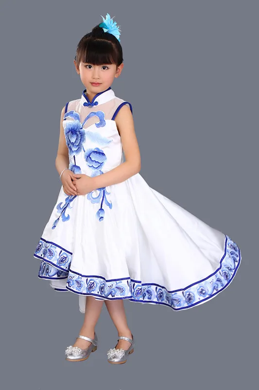 Sixty-one blue and white costumes for children in primary school children zither performance clothing choral service