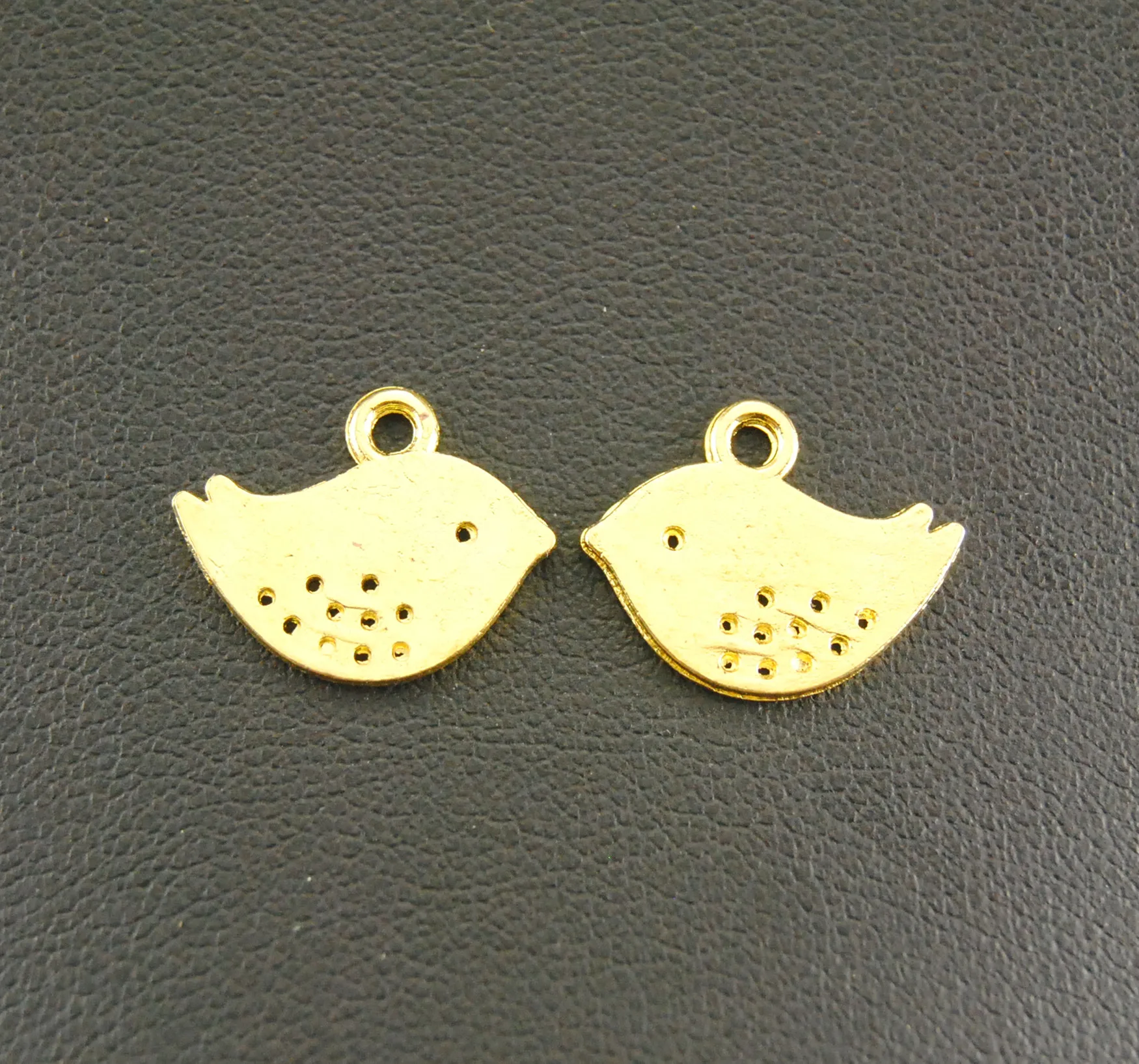 20 pcs 4 Colors Cute Little Bird Charm Jewelry  Making DIY Handmade Craft A04/A38/A571/A572