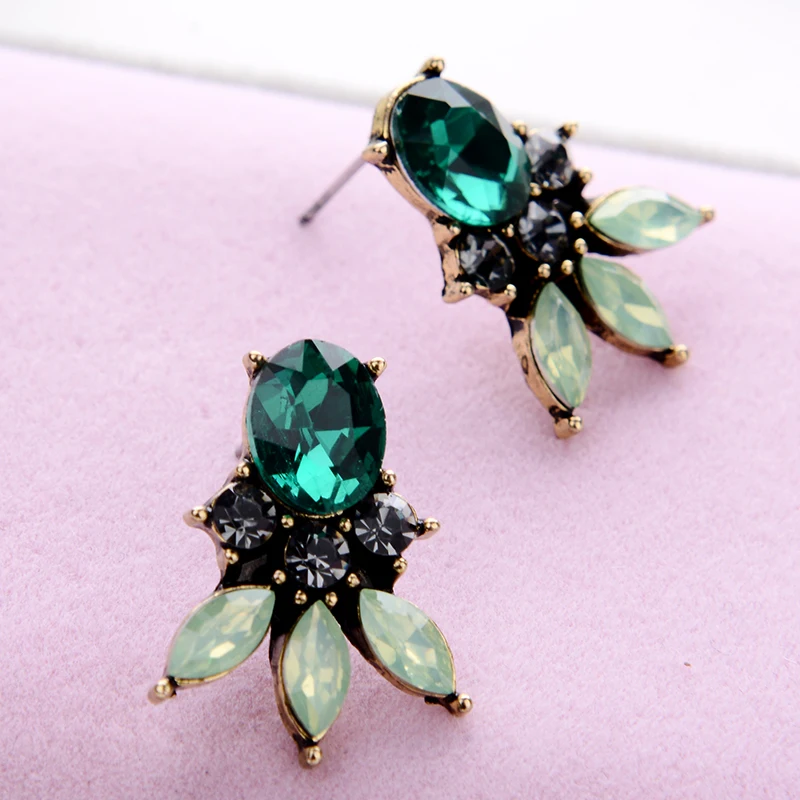 Beautiful Flower Statement Crystal Stone Women Stud Earrings Rhinestone Inlaid Gold Silver Color Piercing Earrings Gift