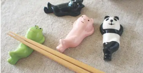 

100pcs Cute Cartoon Ceramic Chopsticks Holder DHL Free shipping lin3775