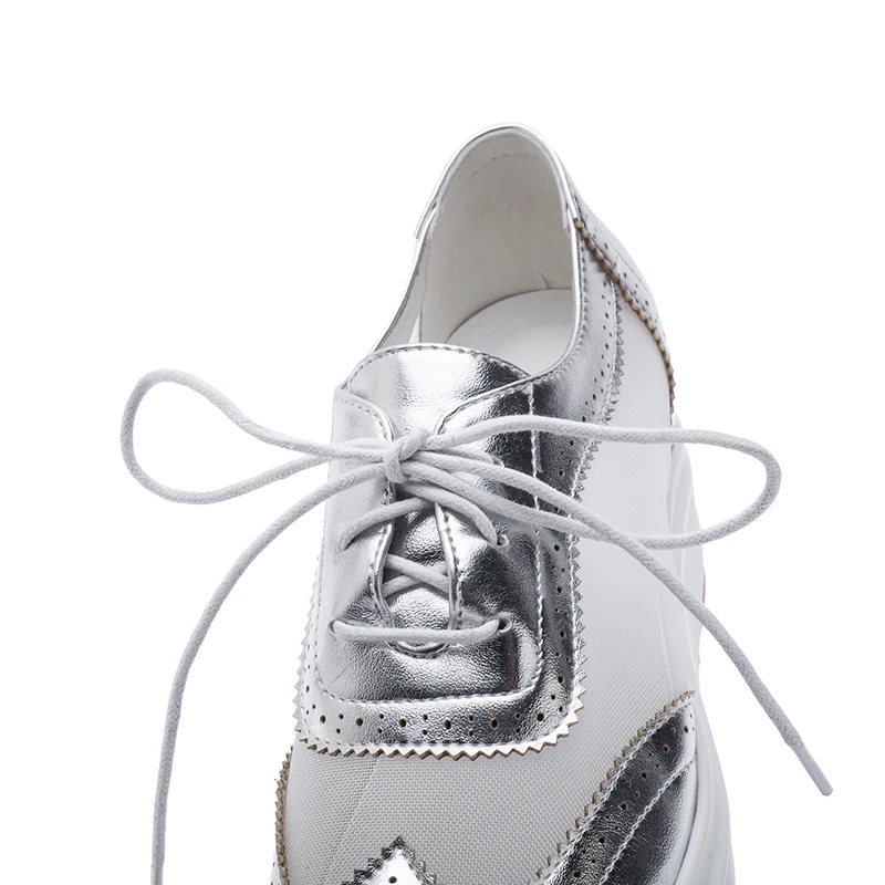 Scarpe da donna piatte Bullock con plateau in argento dorato metallizzato con plateau traspirante Oxford da donna nuove