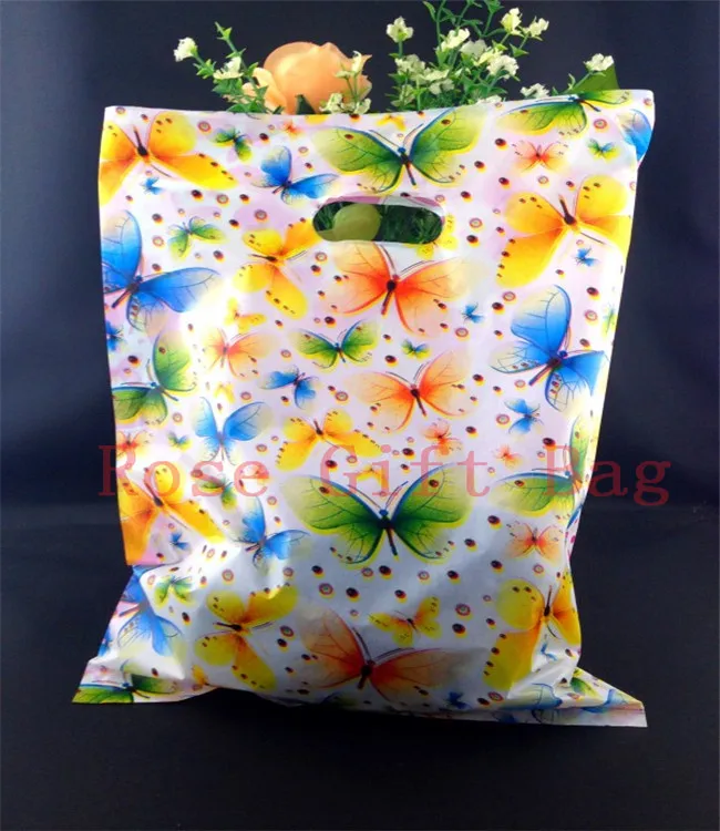 Wholesale 50pcs/lot Butterflies Design Plastic Bag 25x35cm Shopping Jewelry Boutique Packaging Bag Plastic Gift Bags With Handle